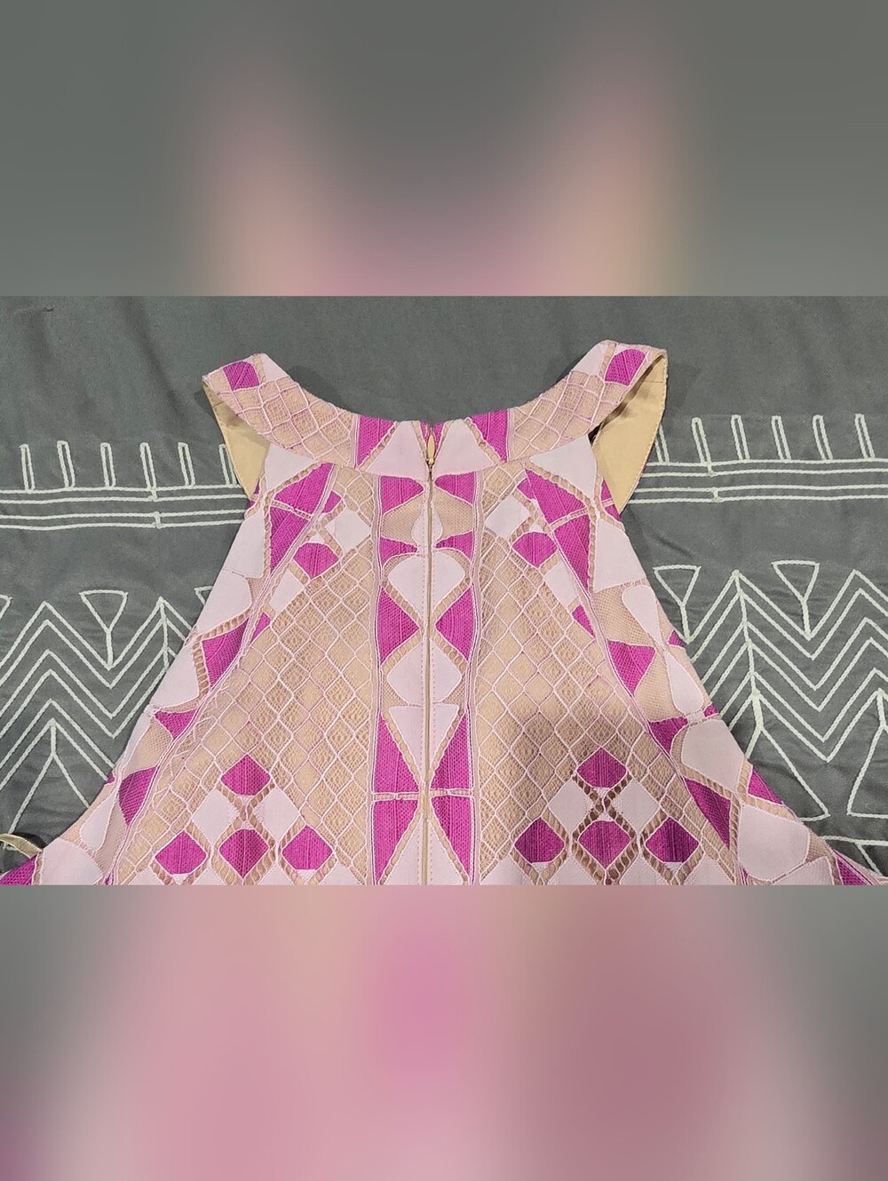 Gianni Bini Geometric Pattern Halter Dress Size 8 - Picture 9 of 9